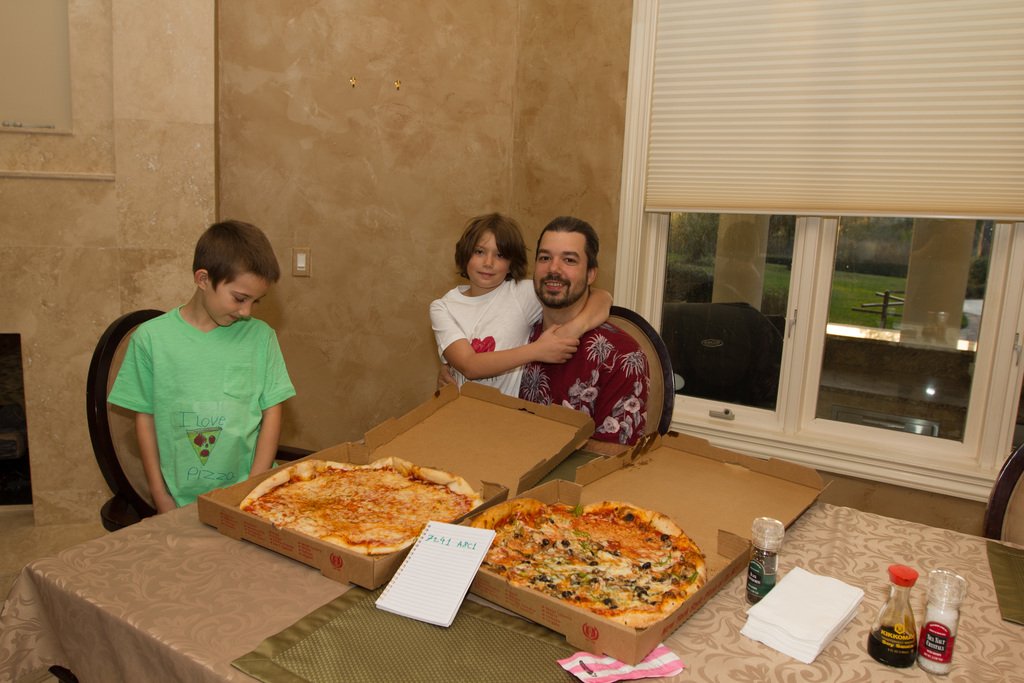 Two pizzas bought for Bitcoins and Laszlo Hanyecz's family